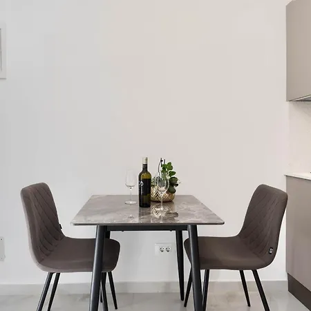 Nena - 2 Apartment