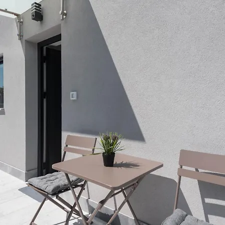 Apartment Nena - 2 *